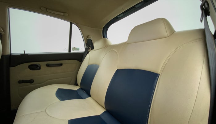 2012 Hyundai Santro Xing GLS, Petrol, Manual, 45,451 km, Right Side Rear Door Cabin