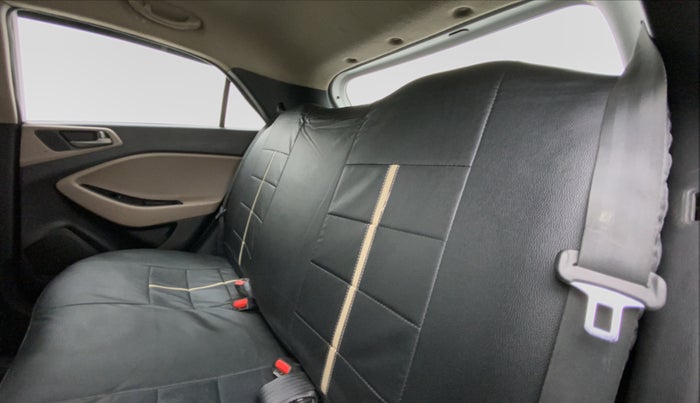 2015 Hyundai Elite i20 MAGNA 1.4 CRDI, Diesel, Manual, 54,237 km, Right Side Rear Door Cabin