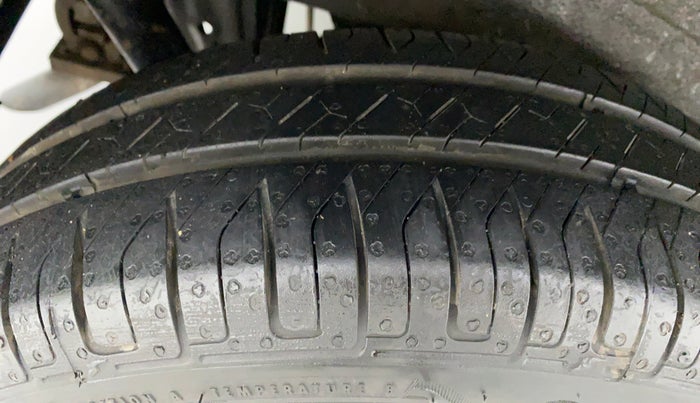 2017 Maruti Wagon R 1.0 VXI, Petrol, Manual, 37,621 km, Right Rear Tyre Tread