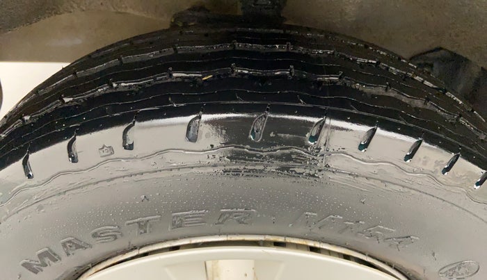 2019 Maruti Eeco 5 STR WITH AC PLUSHTR, Petrol, Manual, 27,304 km, Left Front Tyre Tread