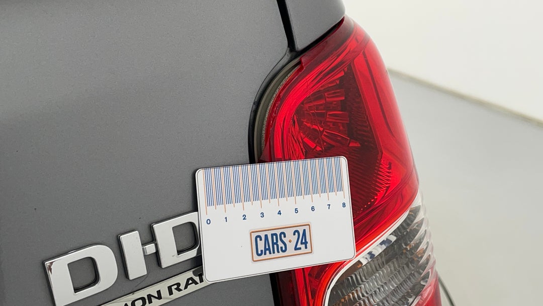 Lights Tail lights RHS Chip