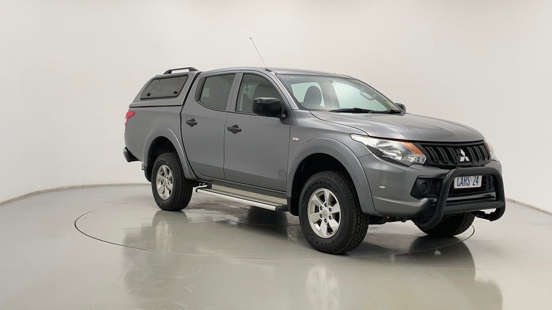 Right Front Diagonal (45- Degree) View