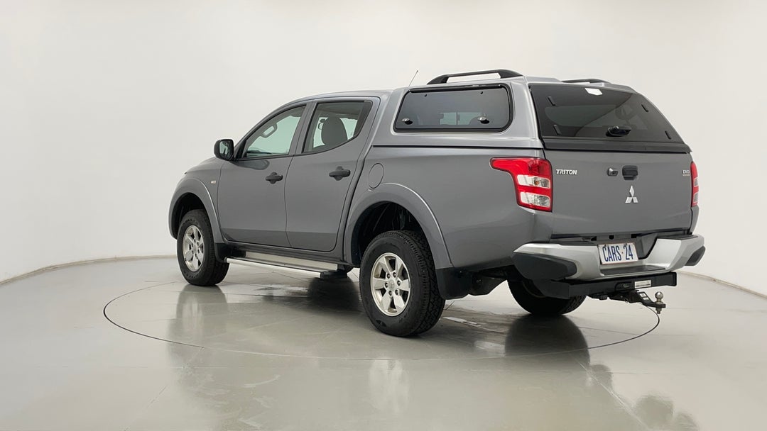 Left Back Diagonal (45- Degree) View