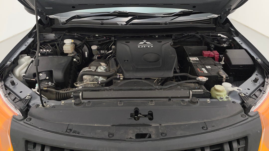 Open Bonnet (Engine)