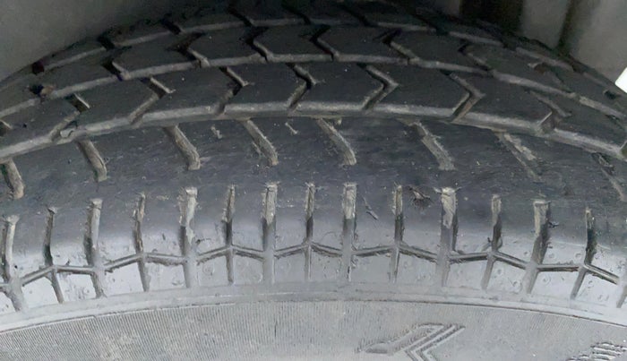 2015 Maruti Swift VDI ABS, Diesel, Manual, 49,764 km, Left Rear Tyre Tread