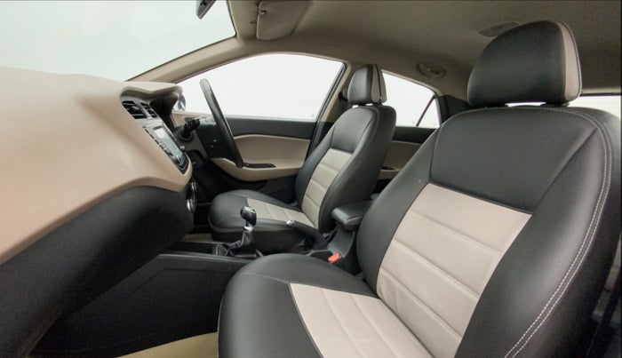 2017 Hyundai Elite i20 ASTA 1.2 (O), Petrol, Manual, 87,384 km, Right Side Front Door Cabin