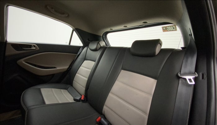 2017 Hyundai Elite i20 ASTA 1.2 (O), Petrol, Manual, 87,342 km, Right Side Rear Door Cabin