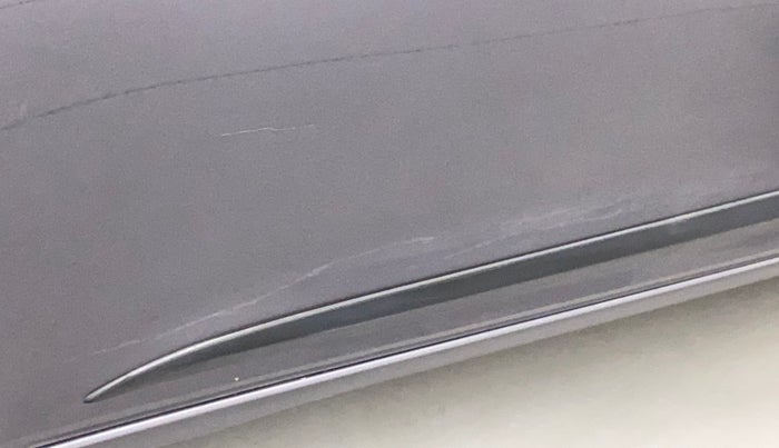 2017 Hyundai Elite i20 ASTA 1.2 (O), Petrol, Manual, 87,384 km, Front passenger door - Minor scratches