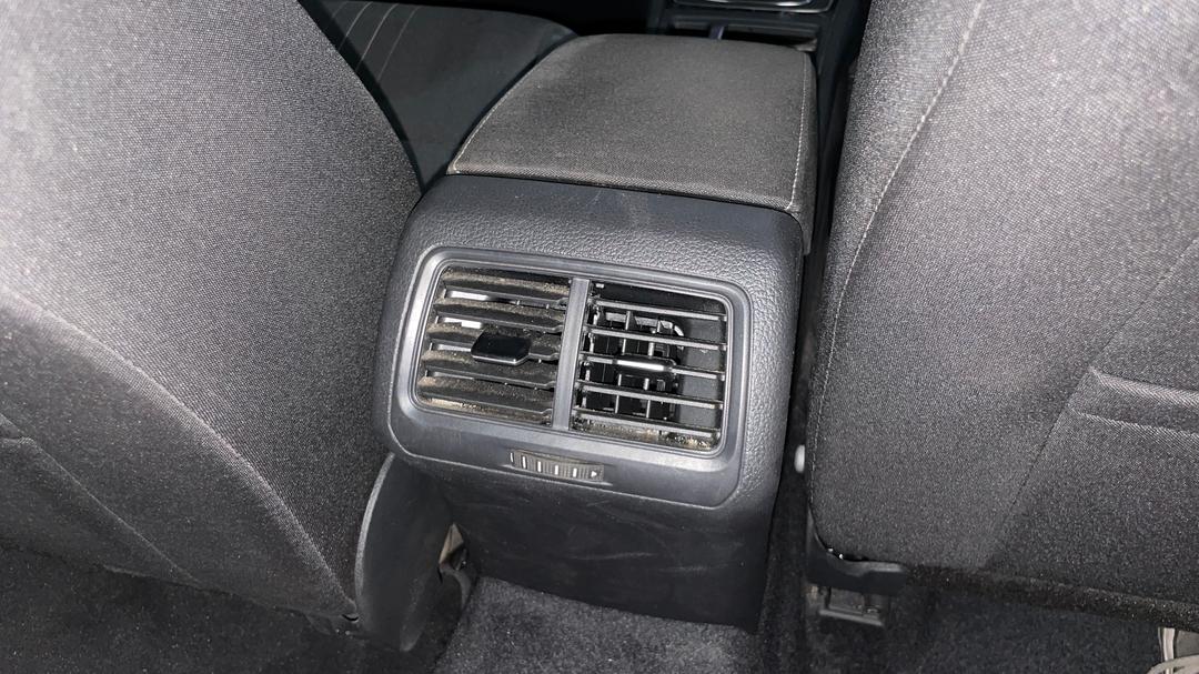 2018 Volkswagen Golf Alltrack 132 Tsi, Automatic, 64731 km, Rear A/C Vent