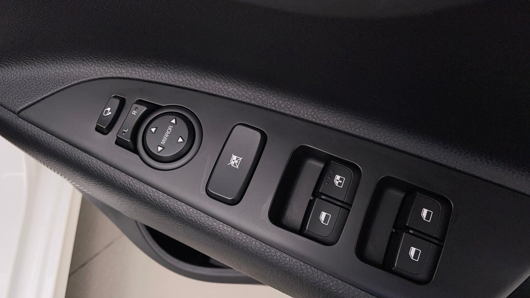 2021 Kia Rio Sport, Manual, 38706 km, Drivers Side Door Panel Controls