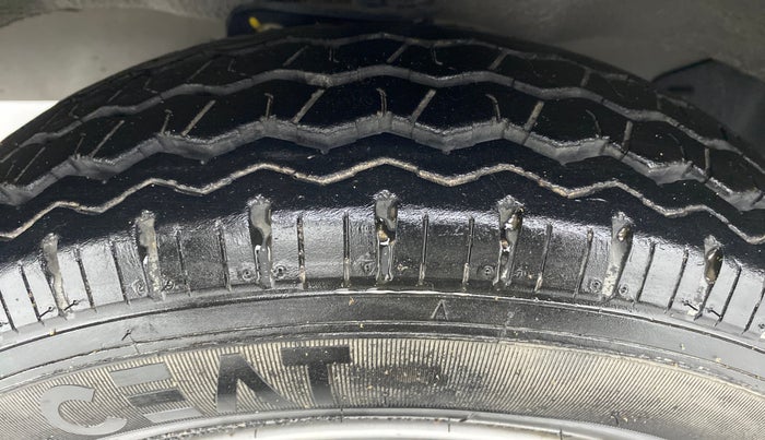 2019 Maruti Eeco 5 STR WITH AC PLUSHTR, Petrol, Manual, 7,905 km, Right Front Tyre Tread