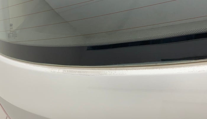 2011 Hyundai i20 SPORTZ (O) 1.2, Petrol, Manual, 1,00,212 km, Dicky (Boot door) - Paint has minor damage