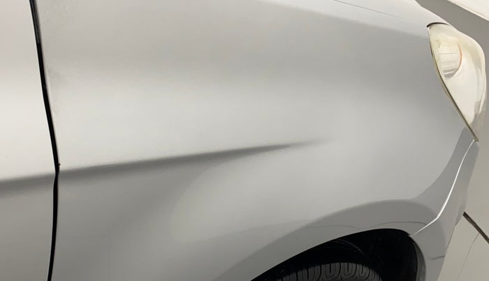 2011 Hyundai i20 SPORTZ (O) 1.2, Petrol, Manual, 1,00,212 km, Right fender - Paint has minor damage