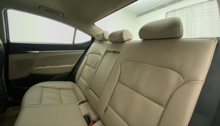 2020 Hyundai New Elantra 1.5 SX (O) AT DIESEL, Diesel, Automatic, 47,604 km, Right Side Rear Door Cabin