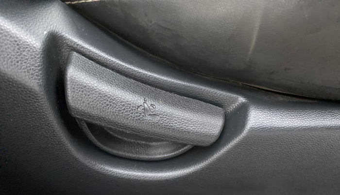 2015 Hyundai Grand i10 SPORTZ 1.1 CRDI, Diesel, Manual, 57,671 km, Driver Side Adjustment Panel