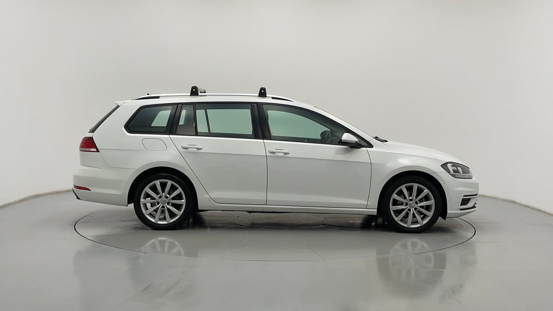 2020 Volkswagen Golf 110 Tsi Comfortline, Automatic, 92020 km, Right Side View
