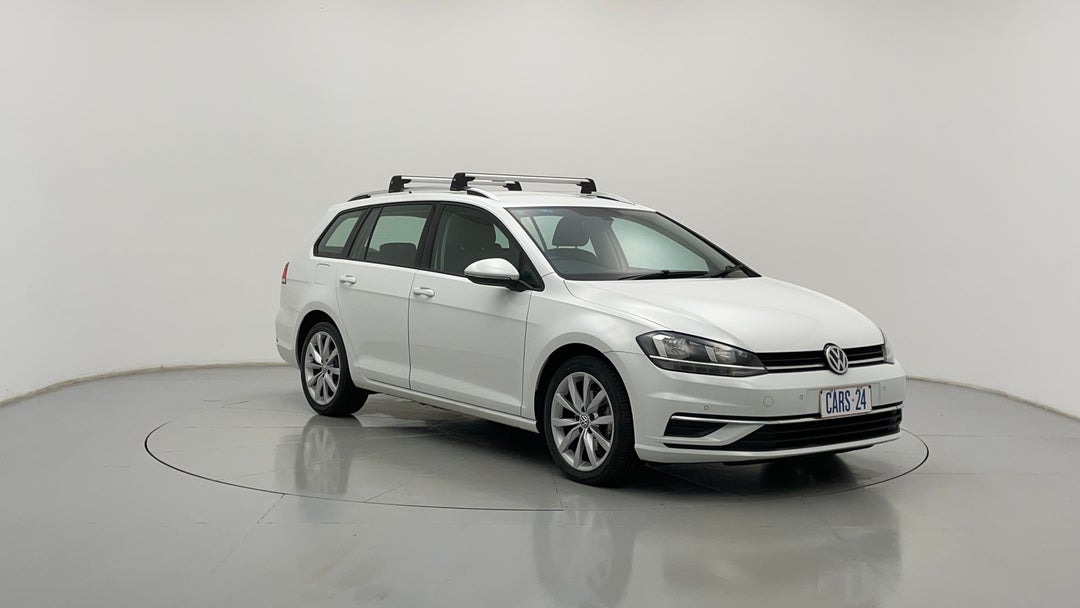 2020 Volkswagen Golf 110 Tsi Comfortline, Automatic, 92020 km, Right Front Diagonal (45- Degree) View