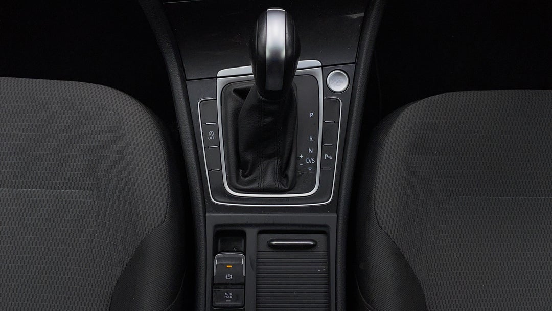 2020 Volkswagen Golf 110 Tsi Comfortline, Automatic, 92020 km, Gear Lever 