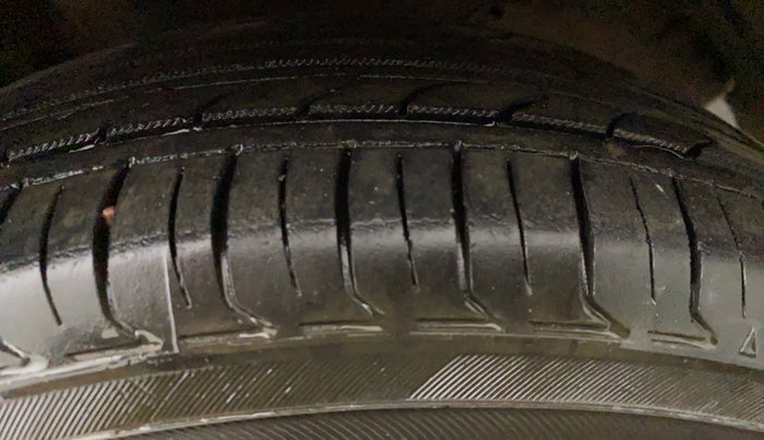 2018 Maruti Celerio VXI CNG, CNG, Manual, 98,623 km, Left Front Tyre Tread