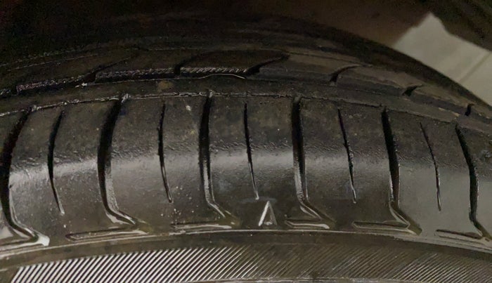 2018 Maruti Celerio VXI CNG, CNG, Manual, 98,623 km, Left Rear Tyre Tread