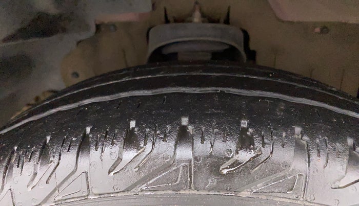 2018 Mahindra Scorpio S5, Diesel, Manual, 94,899 km, Right Front Tyre Tread