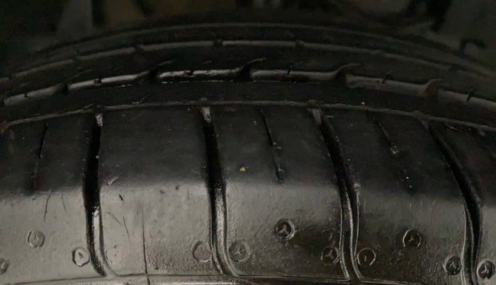 2022 Tata NEXON XM PETROL, Petrol, Manual, 19,177 km, Right Front Tyre Tread
