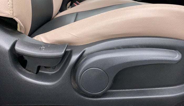 2018 Hyundai Elite i20 ASTA 1.2, Petrol, Manual, 29,647 km, Driver Side Adjustment Panel