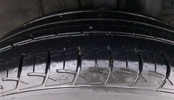 2018 Hyundai Elite i20 ASTA 1.2, Petrol, Manual, 29,647 km, Left Rear Tyre Tread