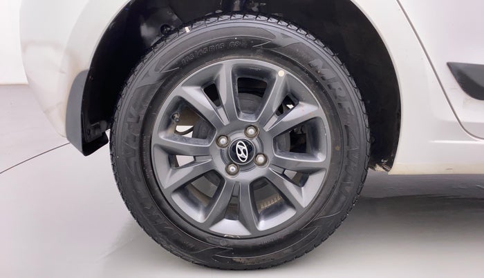 2018 Hyundai Elite i20 ASTA 1.2, Petrol, Manual, 29,647 km, Right Rear Wheel