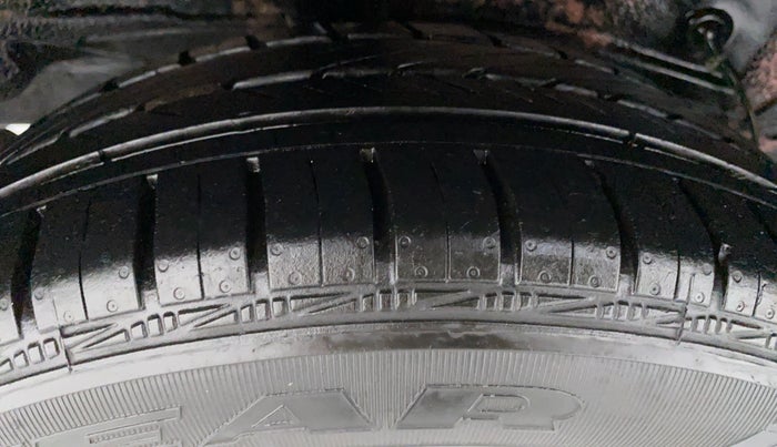 2015 Toyota Etios CROSS 1.4 GD, Diesel, Manual, 60,444 km, Right Rear Tyre Tread