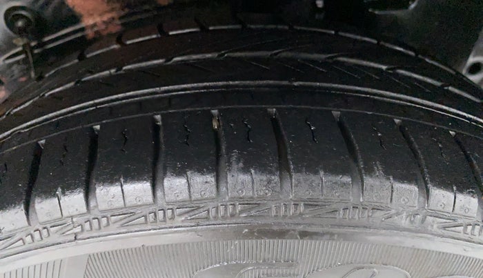 2015 Toyota Etios CROSS 1.4 GD, Diesel, Manual, 60,444 km, Left Rear Tyre Tread
