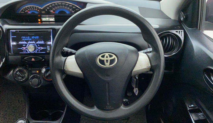 2015 Toyota Etios CROSS 1.4 GD, Diesel, Manual, 60,444 km, Steering Wheel Close Up