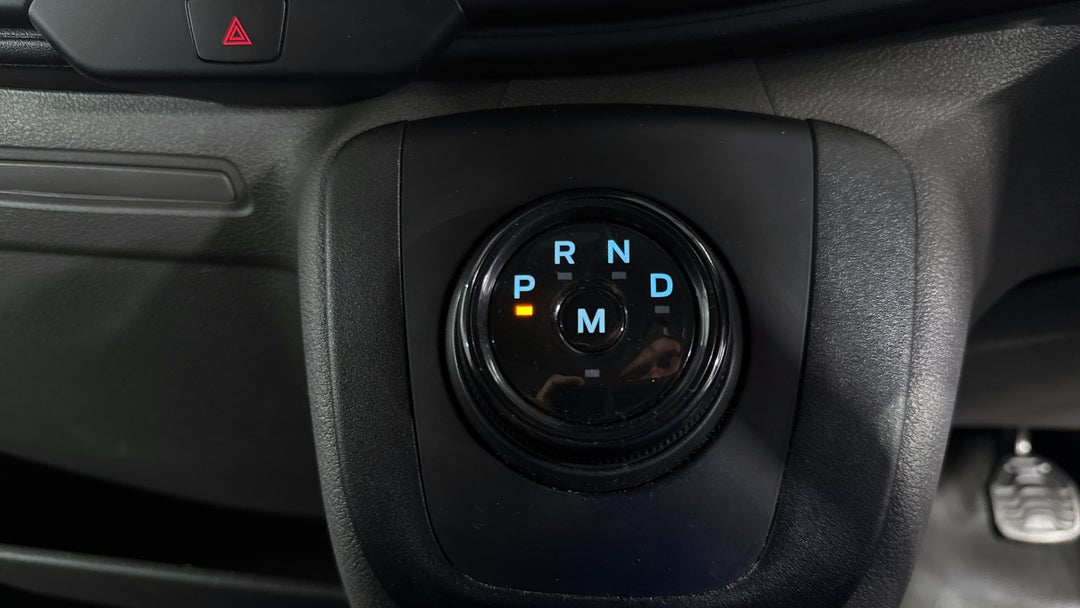 2024 Ford Transit 350l Lwb (RWD) Srw, Automatic, 13672 km, Gear Lever 