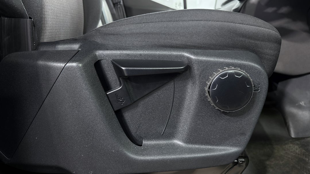 2024 Ford Transit 350l Lwb (RWD) Srw, Automatic, 13672 km, Drivers Side Adjustment Panel