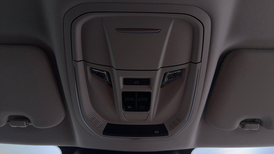 On-Roof Controls/Sunglass holder