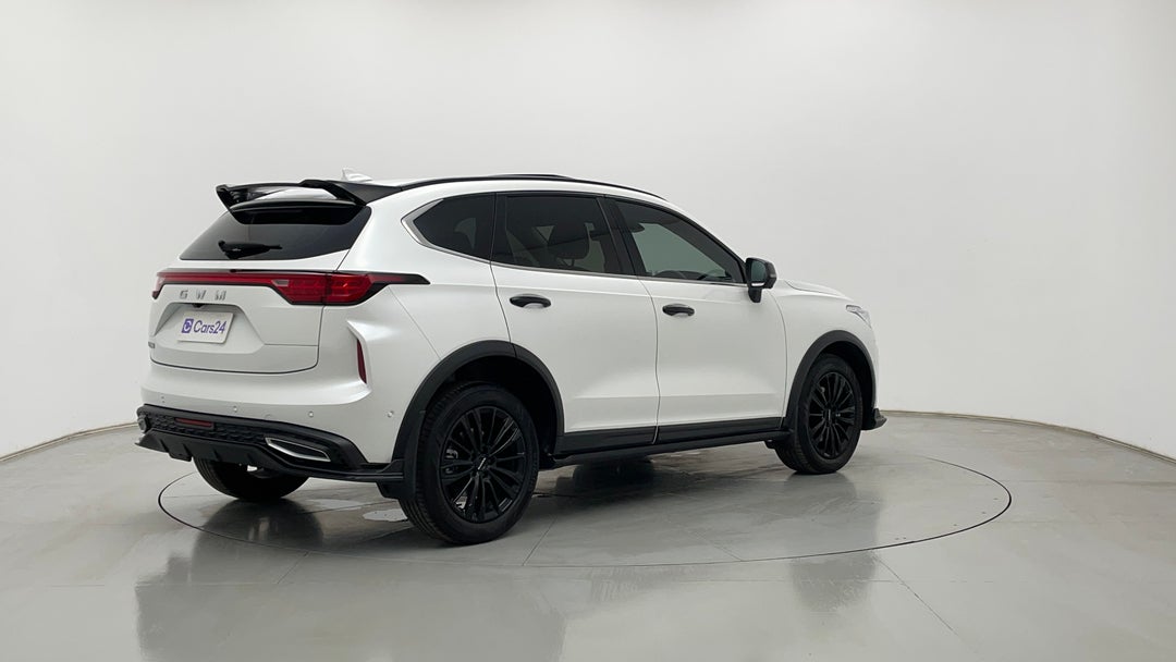 Right Back Diagonal (45- Degree) View