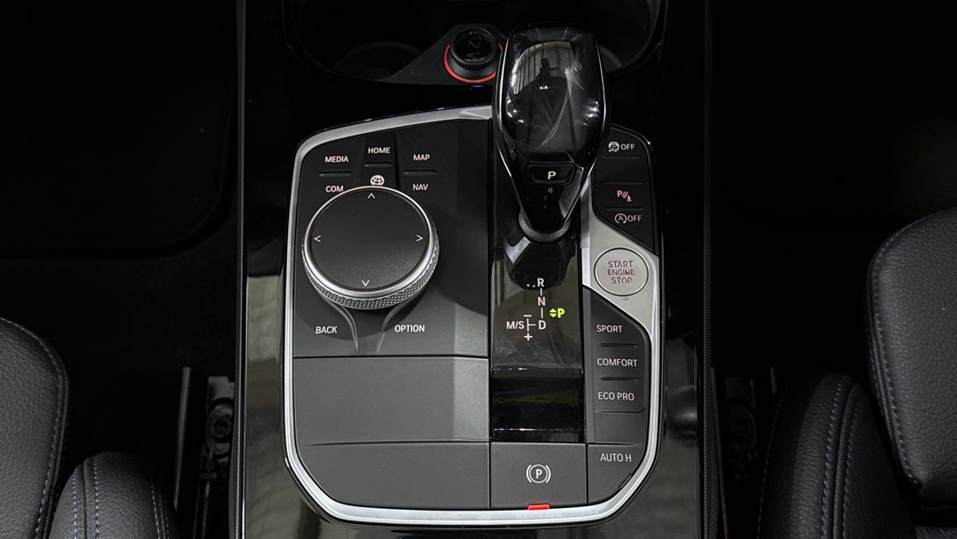 2021 BMW 1 18i M Sport, Automatic, 41761 km, Gear Lever 