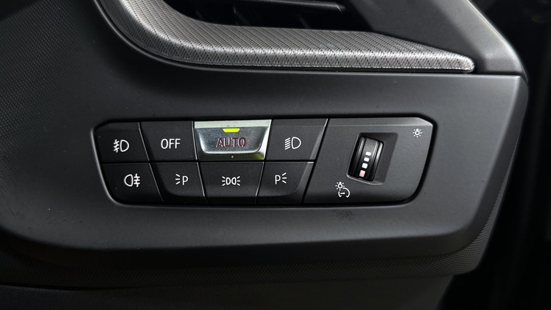 2021 BMW 1 18i M Sport, Automatic, 41761 km, Utility Switches/Buttons