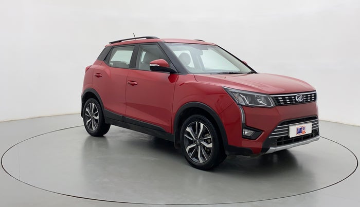 2021 Mahindra XUV300 W8 (O) DIESEL  AT, Diesel, Automatic, 29,594 km, Right Front Diagonal