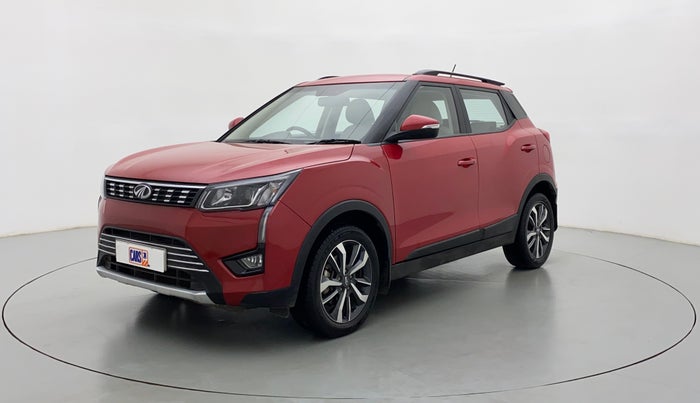 2021 Mahindra XUV300 W8 (O) DIESEL  AT, Diesel, Automatic, 29,594 km, Left Front Diagonal