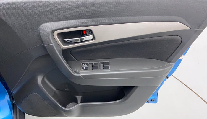 2017 Maruti Vitara Brezza ZDI PLUS DUAL TONE, Diesel, Manual, 44,812 km, Driver Side Door Panels Control