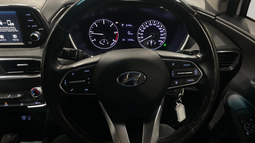 2019 Hyundai Santa Fe Active Crdi (AWD), Automatic, 127952 km, Steering Wheel Close-up
