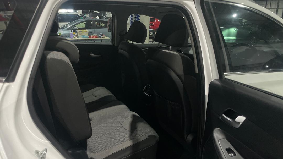 2019 Hyundai Santa Fe Active Crdi (AWD), Automatic, 127952 km, Right Side Rear Door Cabin View