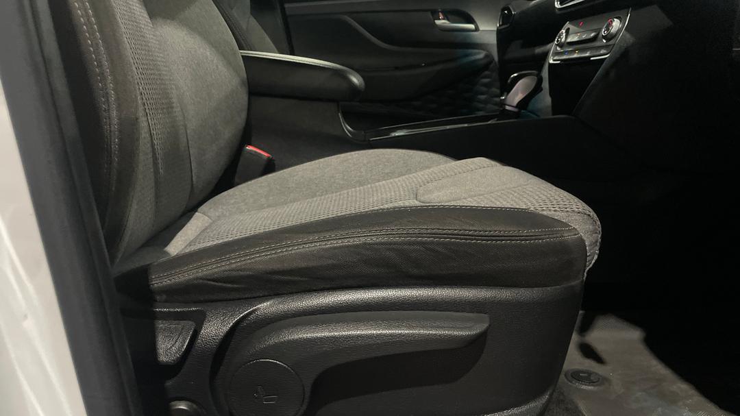 2019 Hyundai Santa Fe Active Crdi (AWD), Automatic, 127952 km, Drivers Side Adjustment Panel
