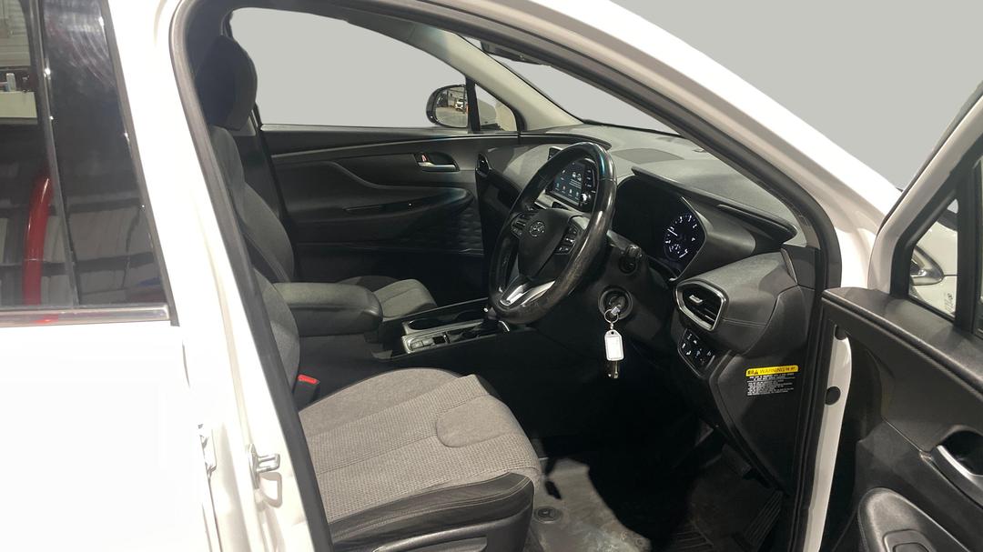 2019 Hyundai Santa Fe Active Crdi (AWD), Automatic, 127952 km, Right Side Front Door Cabin View