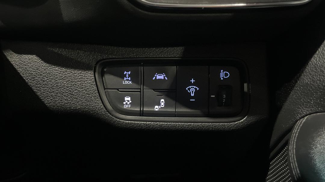 2019 Hyundai Santa Fe Active Crdi (AWD), Automatic, 127952 km, Utility Switches/Buttons