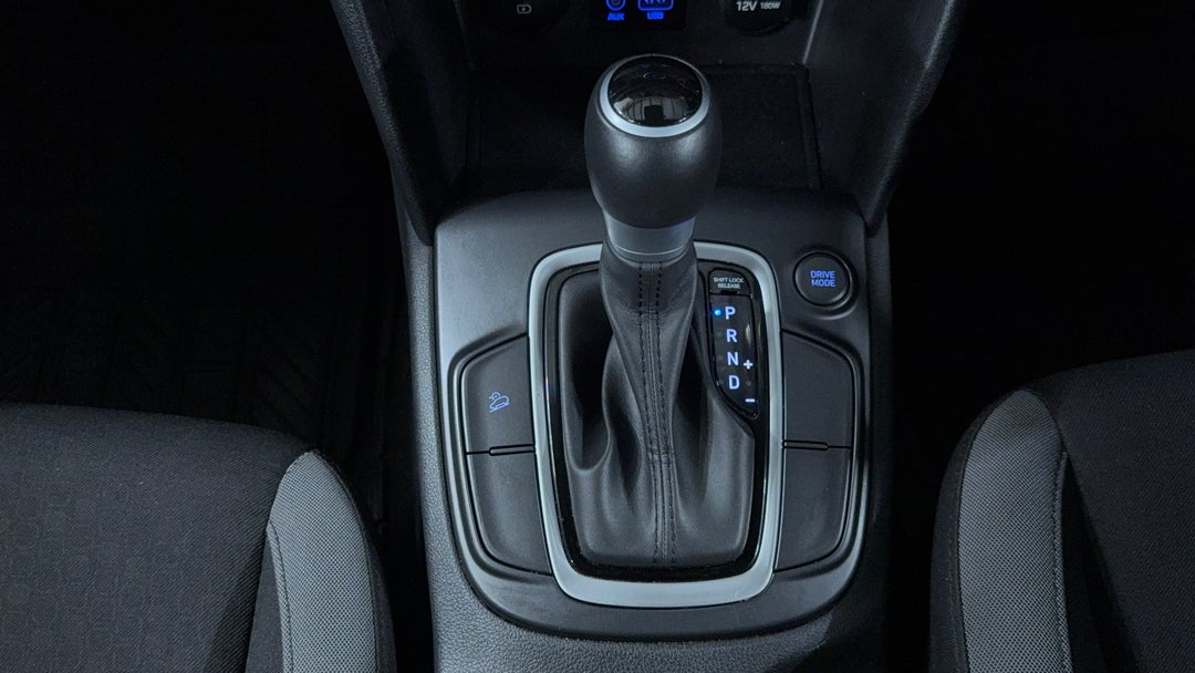 2020 Hyundai Kona Active (FWD), Automatic, 88013 km, Gear Lever 