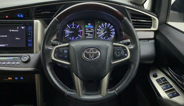 2016 Toyota Innova Crysta 2.4 VX 8 STR, Diesel, Manual, 70,470 km, Steering Wheel Close Up