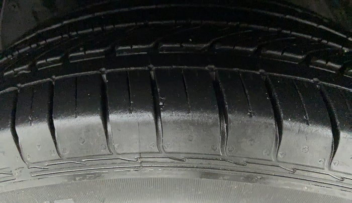 2019 MG HECTOR SHARP HYBIRD PETROL MT, Petrol, Manual, 10,945 km, Left Front Tyre Tread