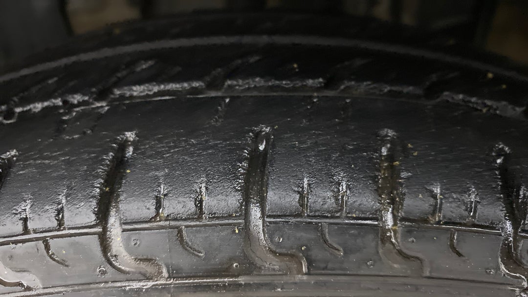 Left Front Tyre Tread